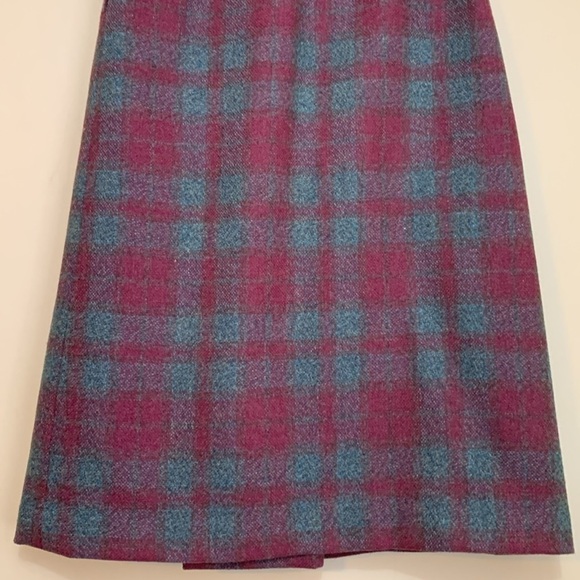 Morplan | 100% Wool Green Red Tartan Plaid Side Zip Vintage Skirt 12.5” W 30” L - Picture 7 of 16